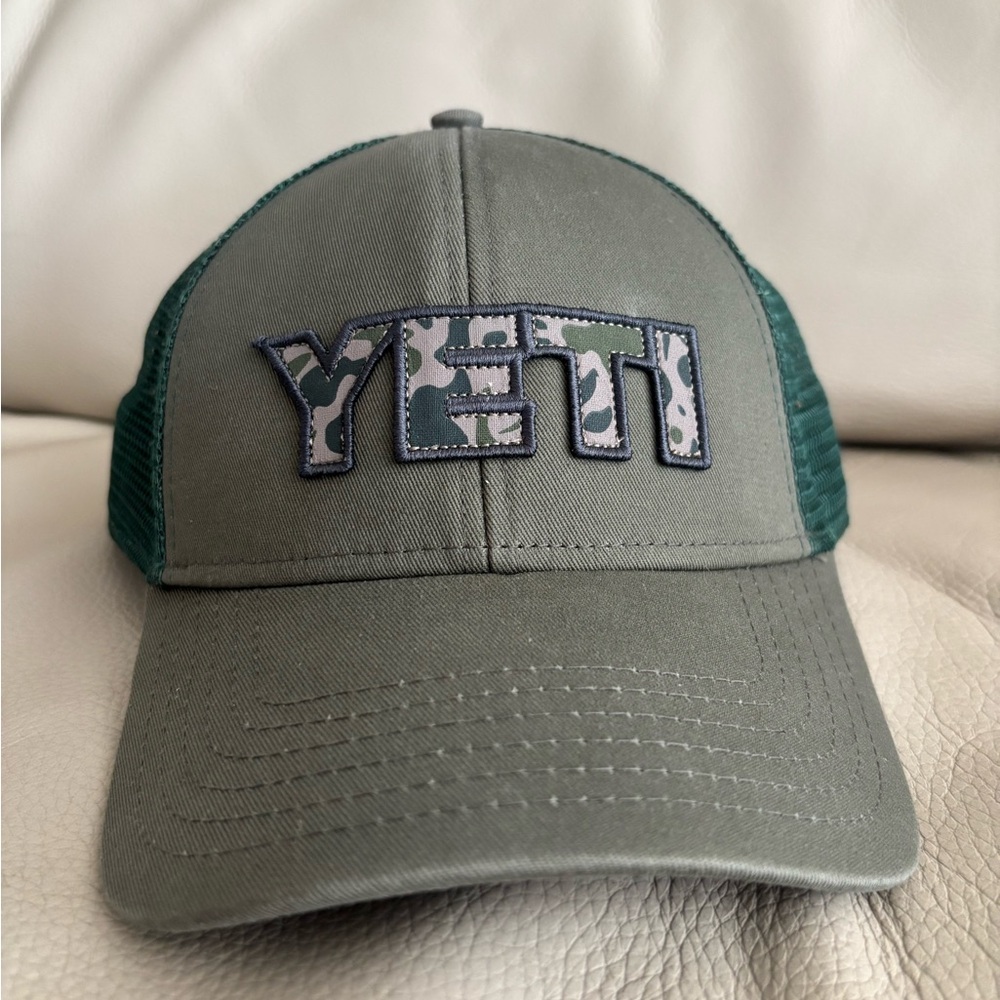 Yeti logo Green Trucker Cap